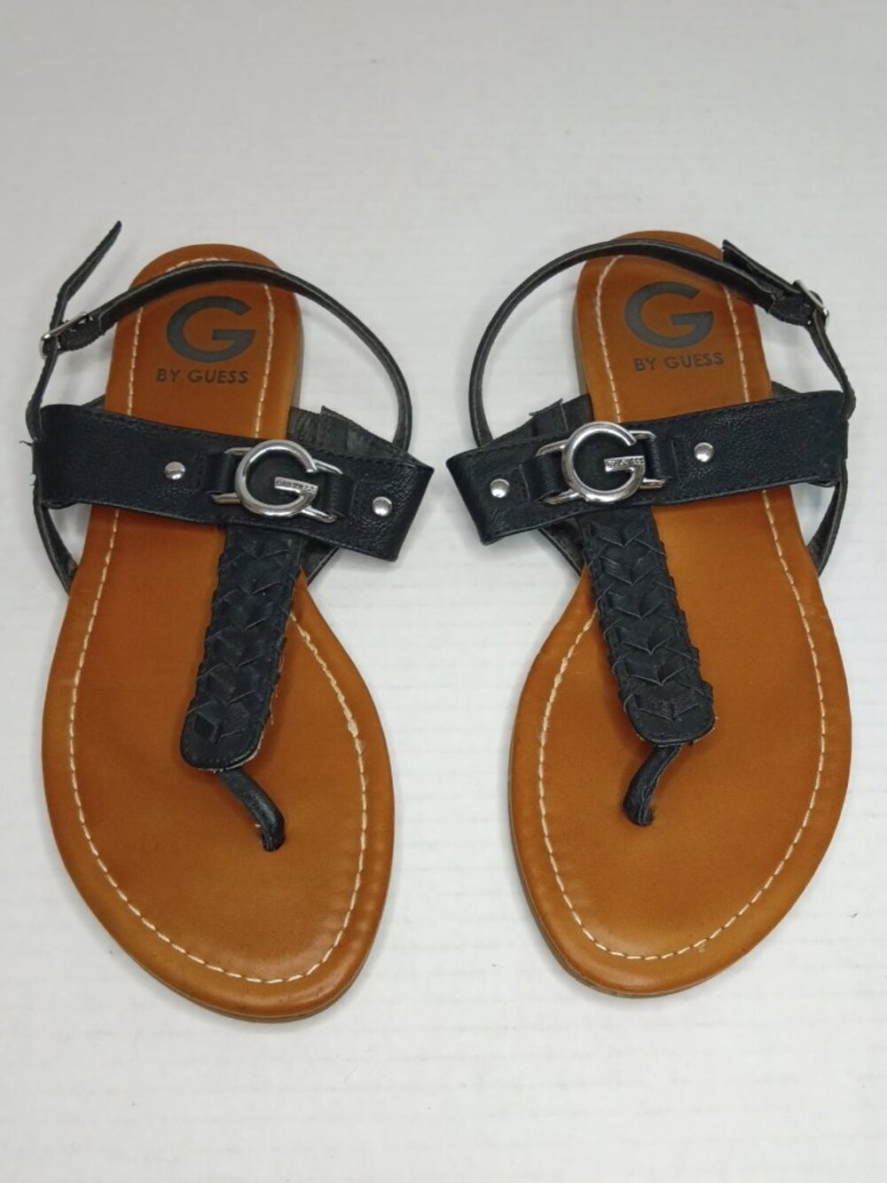 G by Guess Lemmon Black Braided T-Strap Flat Sandals Women’s Size 7M